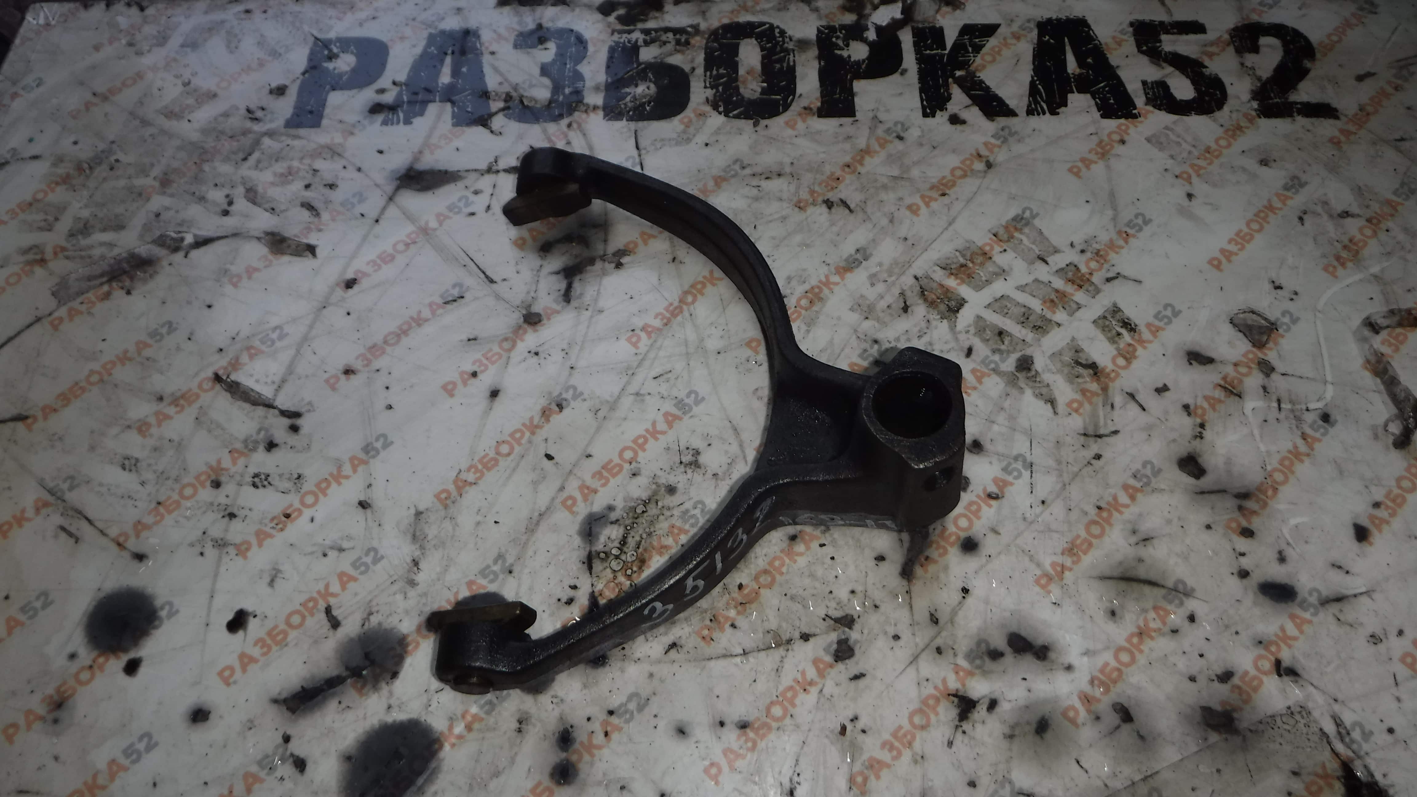 Вилка включения передачи Коробка КПП 1315412017 Ивеко IVECO EuroTech 16S151 16S181